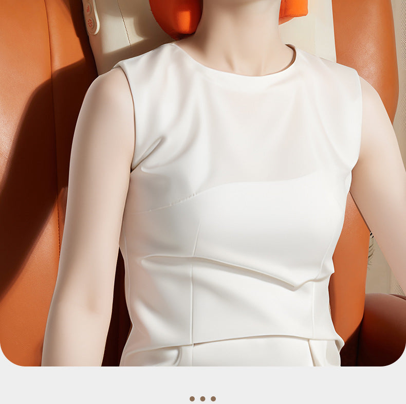 Wearing the neck and shoulder massager